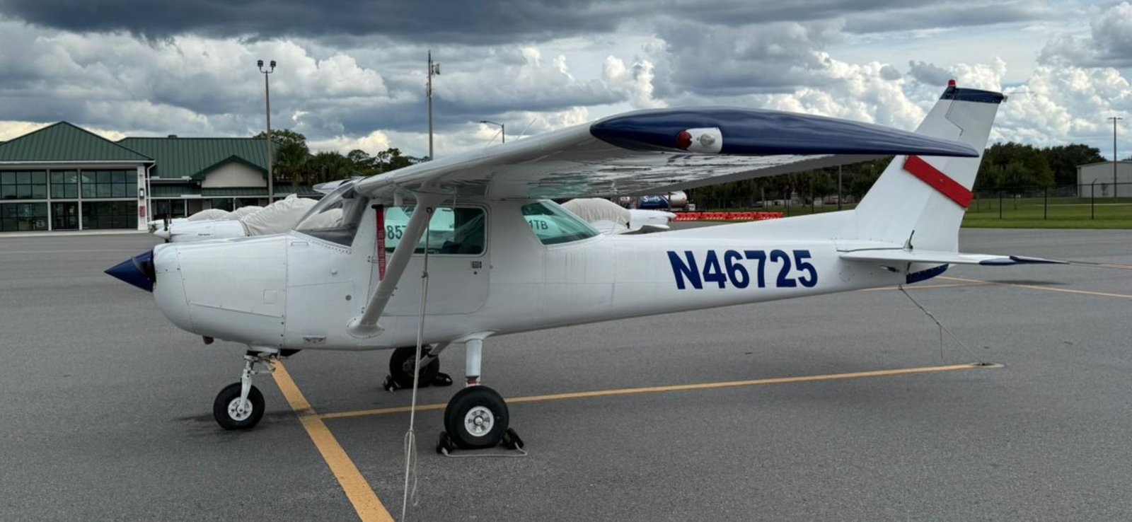 Cessna 152 N46725