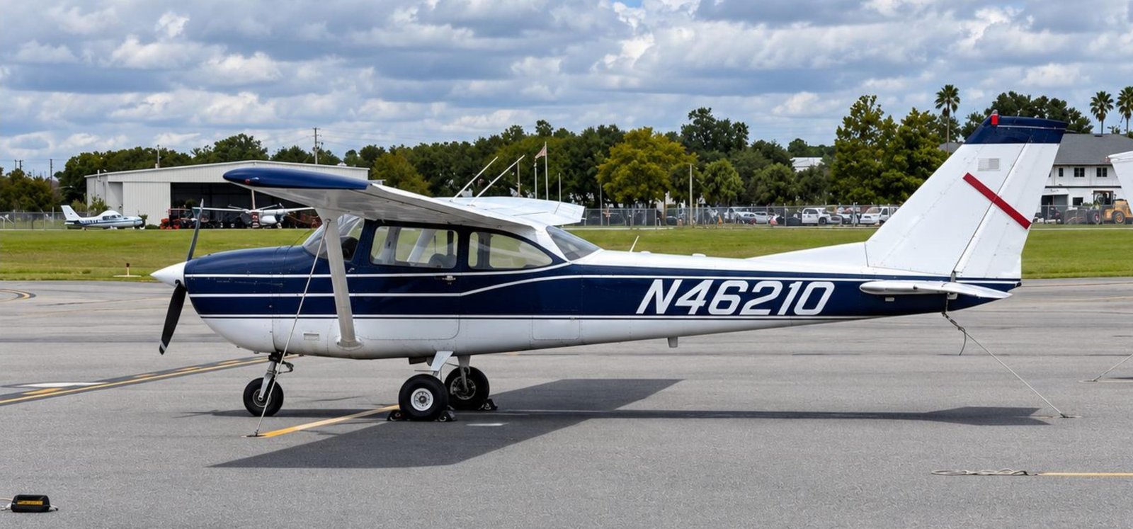 Cessna 172I N46210